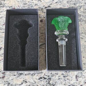 NIB RARE VERSACE ROSENTHAL GREEN MEDUSA LEAD CRYSTAL WINE BAR BOTTLE STOPPER